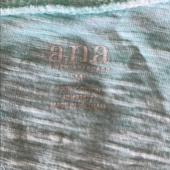 t-shirt - Picture 2 of 2